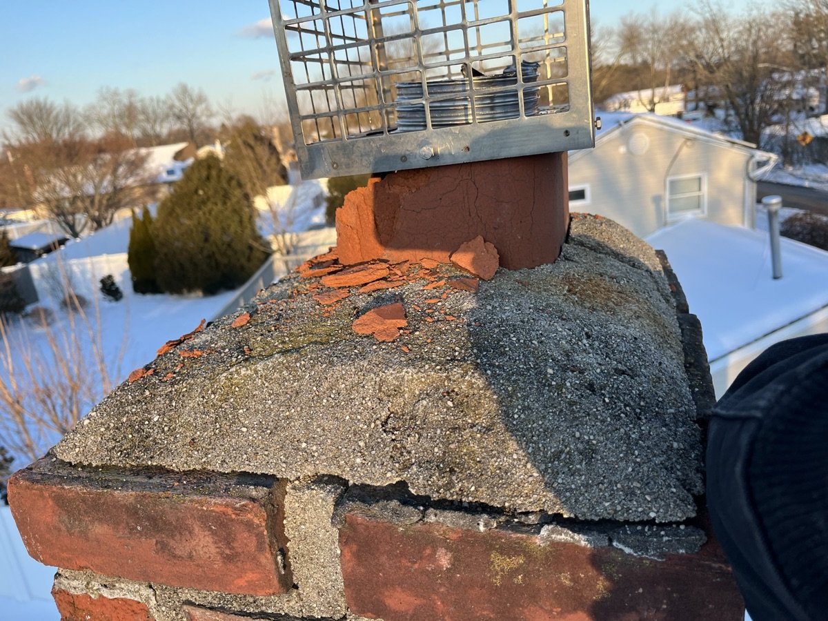 Cracked crown and flue before restoration